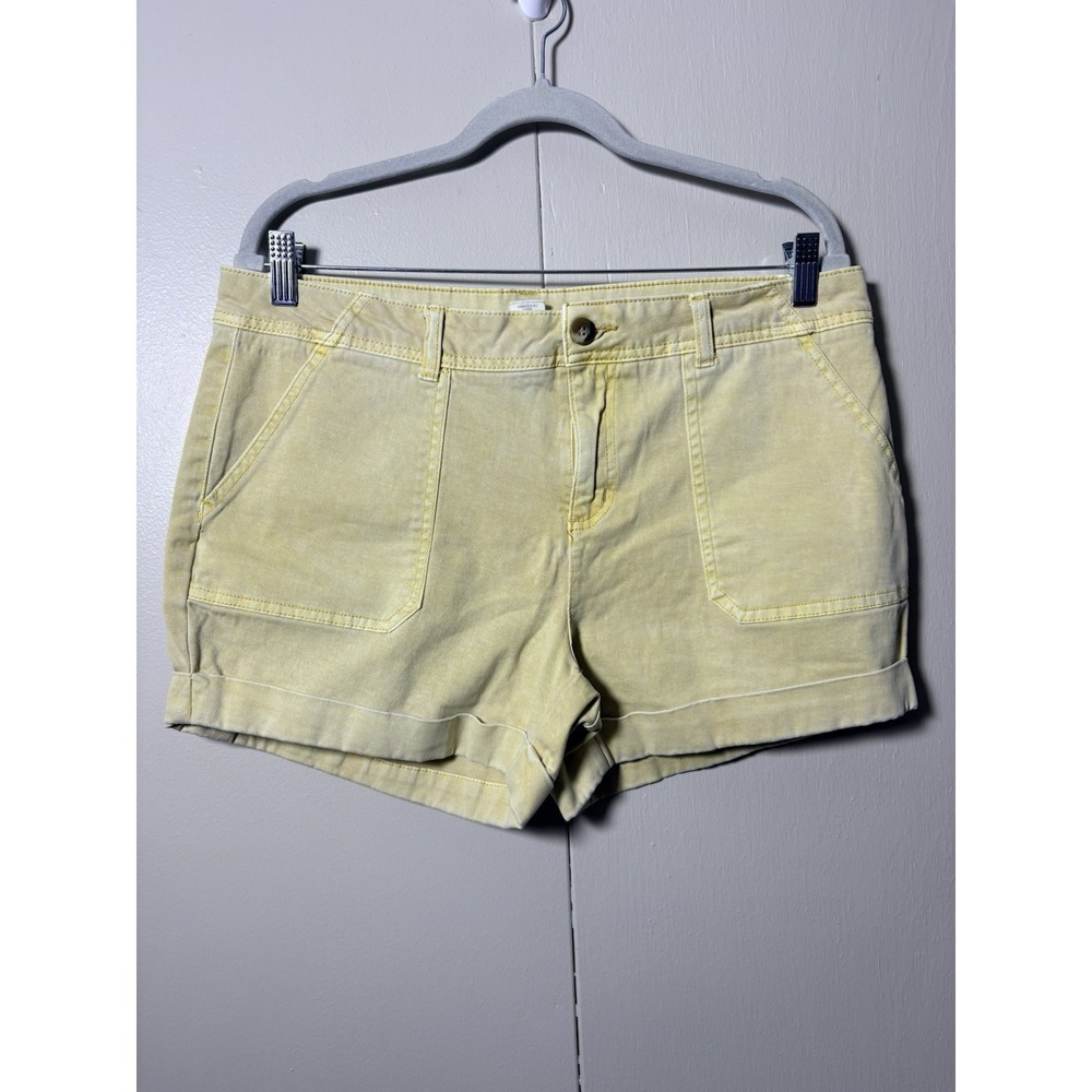 C&C California Yellow Chino Shorts 12 Mid Rise Cuffed Casual Summer Resort